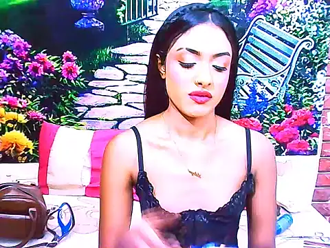 IndianPretty14u2Luv webcam