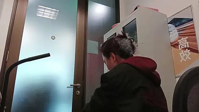 美女KKMM168在线直播