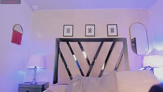 Violettaa_Stone webcam