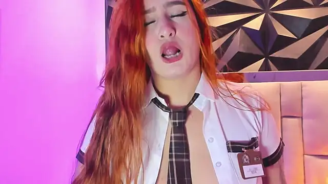 megan_whitee__ webcam