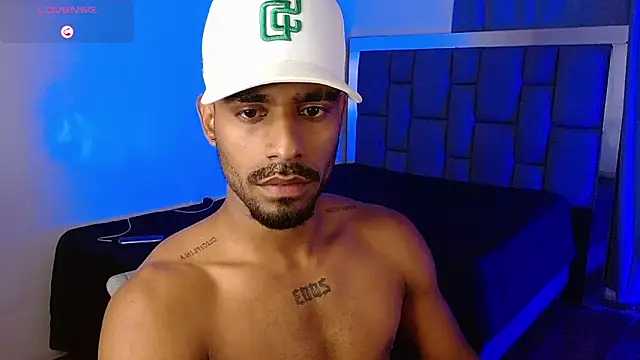 christian_thor (M young) - ALL NAKED  FLEXING