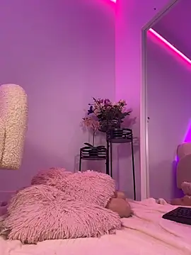 ScarletFlameee webcam