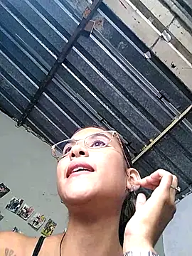 Little_Naughty_Nicole webcam