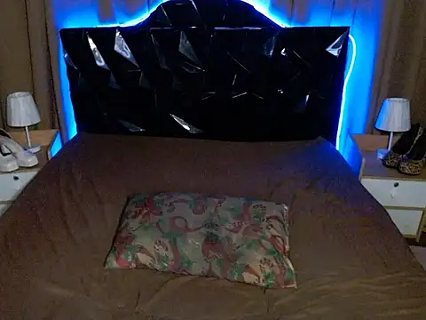 AshantTsiBigCock webcam