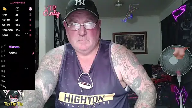 KINKYBLUEYES69 webcam