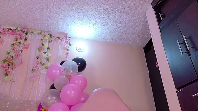 DAHLIA_BROWNIE webcam