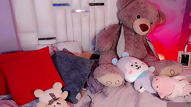 aileen_18 - Aileen_18's free webcam - UK Sex Cams