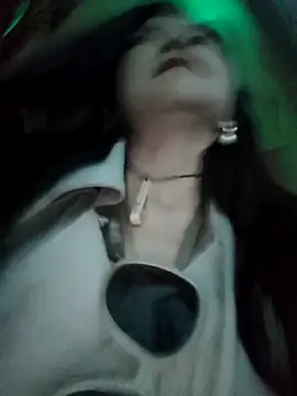 yinyin326 (F milf) - 喝自己的骚水I’ll drink my squirt.