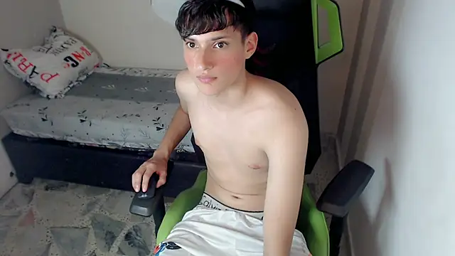 pablito_junior (M twink) - spanking x20