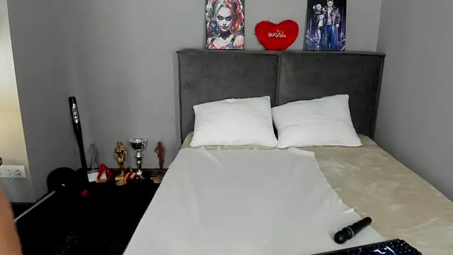 MuscleXXXBarbie webcam