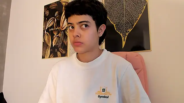 cris_sasha - Cris_Sasha's free webcam - UK Sex Cams