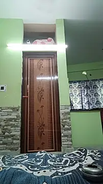 RONI--ROMANTIC webcam