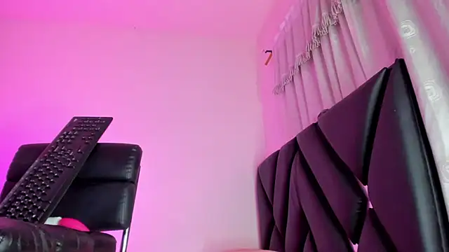 stephany_doll_ - Stephany_doll_'s free webcam - UK Sex Cams