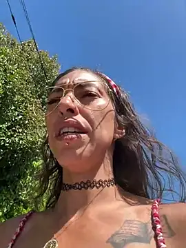  Lalla_Amani chat room