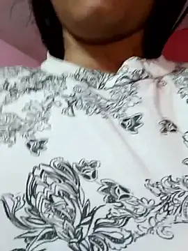 CuteSarikaLIVE webcam