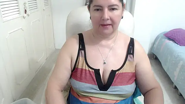 leonela_69 webcam