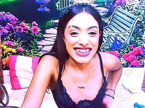 IndianPretty14u2Luv webcam