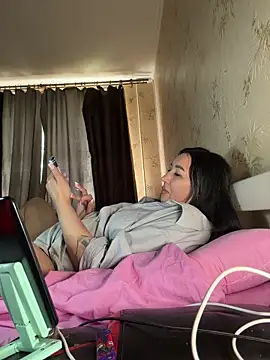 Naughtbaby_2025 webcam