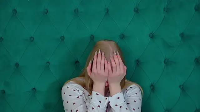 BellaVenatrix webcam