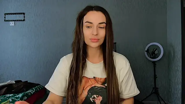 kira__love1 - Kira__love1's free webcam - UK Sex Cams