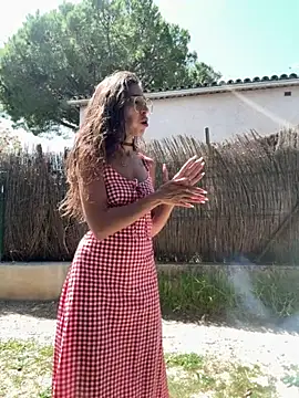  Lalla_Amani chat room