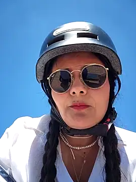 bellapaty - Bellapaty's free webcam - UK Sex Cams