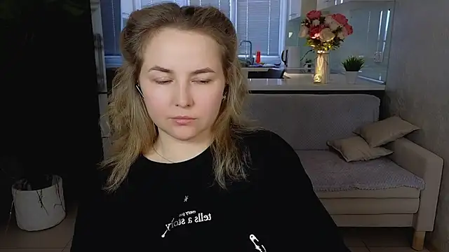 mira_mermayd - Mira_Mermayd's free webcam - UK Sex Cams