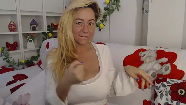 _karolynesyera_ webcam