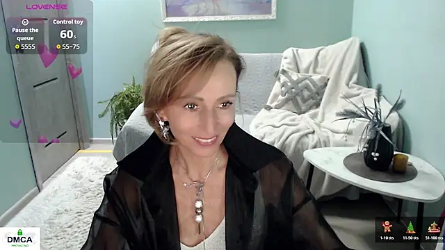HornyMilf_777 webcam