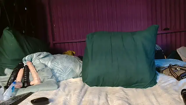 Bustyboobs02xx webcam