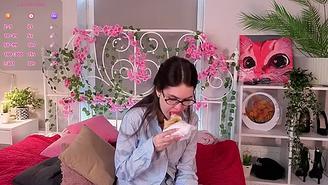 ToshaSelinger webcam