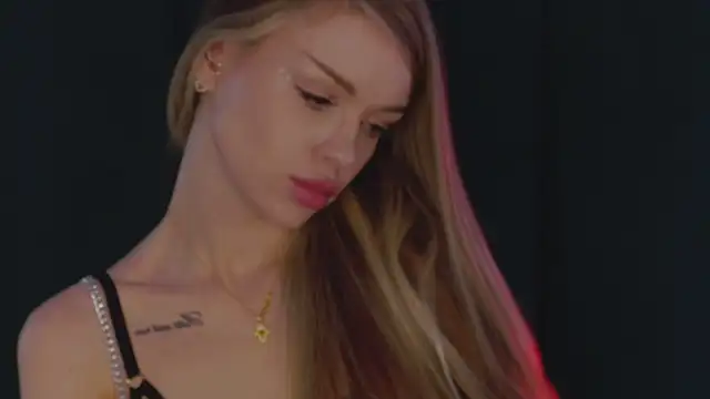 MarilynNova from StripChat is Freechat