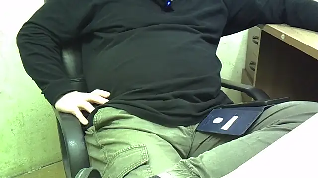 nikdov3 - Nikdov3's free webcam - UK Sex Cams