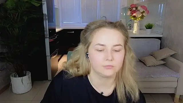 mira_mermayd - Mira_Mermayd's free webcam - UK Sex Cams