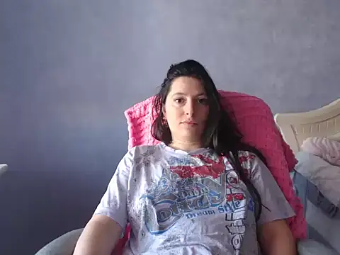 LuckyLisa23 webcam