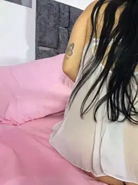 natasharuso - Natasharuso's free webcam - UK Sex Cams