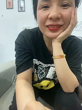 ivy_trix2 - Ivy_Trix2's free webcam - UK Sex Cams