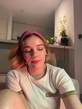 nicolecut (F young) - Fuck my pussy until it squirts