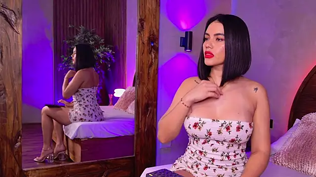 renata_black_ webcam