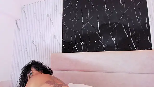 Reginavegaa live sex cam