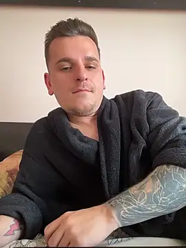 huge_cock22cm - Huge_cock22cm's free webcam - UK Sex Cams