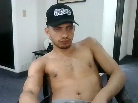 canochvz - Canochvz's free webcam - UK Sex Cams