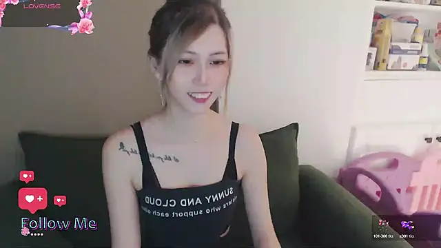 美女whitecat13在线直播