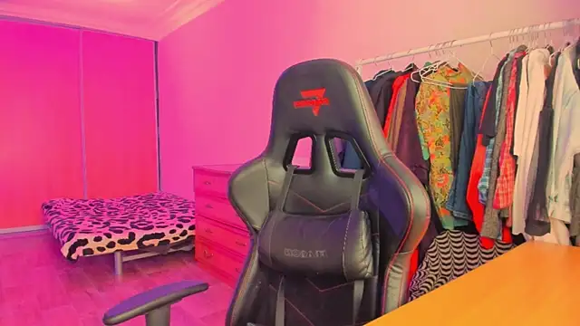 just_fucked777 webcam