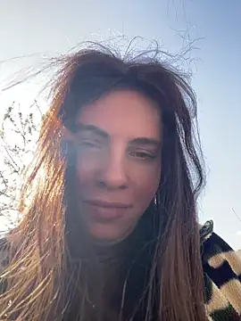 CurlyLara live sex cam