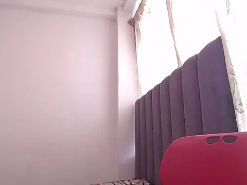 saara_johnson496 webcam