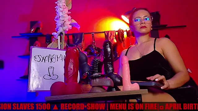 MistressSlut1 webcam