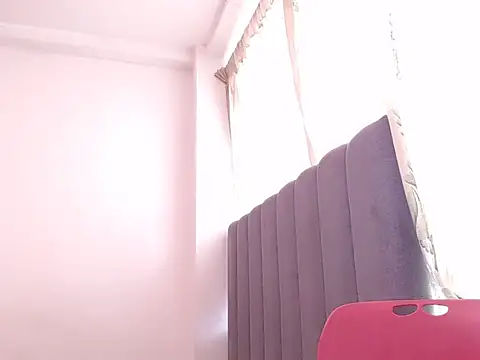 saara_johnson496 webcam