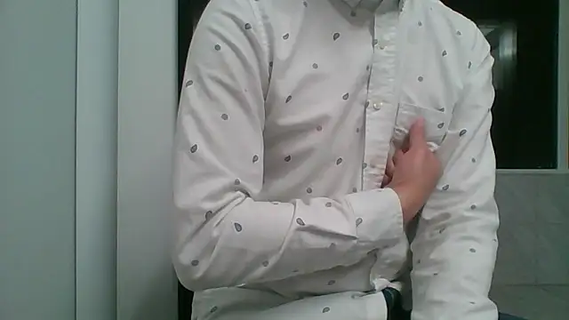 nole_china7 (Ask my age) - talk / fun / cum