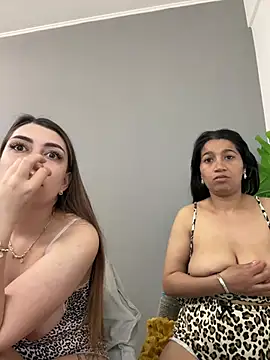 skinnysweetmilf webcam